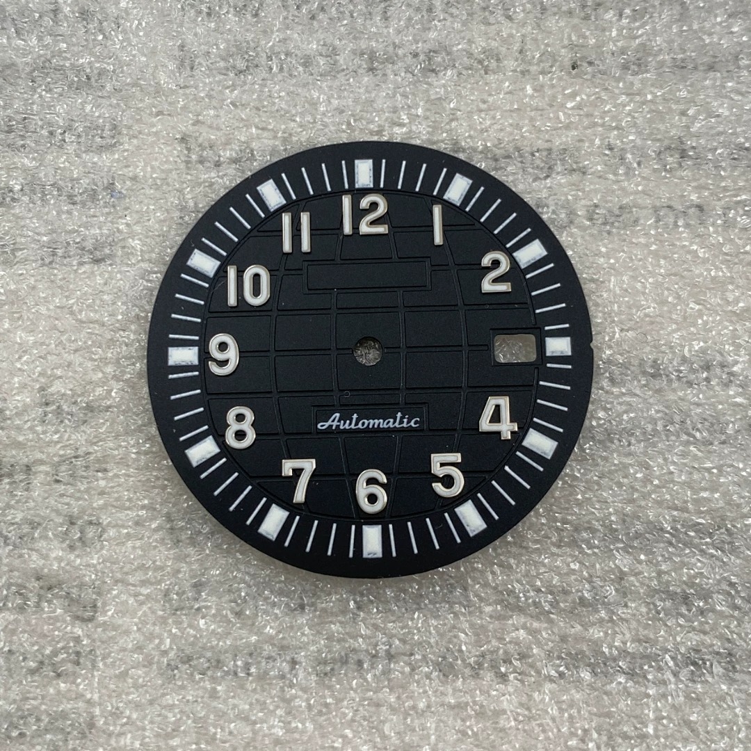 Quadrante da 32 mm senza logo  - Reel Case recensione e prezzo